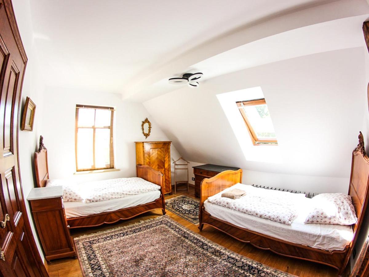 Dwor Gogolewo Nad Warta Bed & Breakfast Ksiaz Wielkopolski Екстериор снимка
