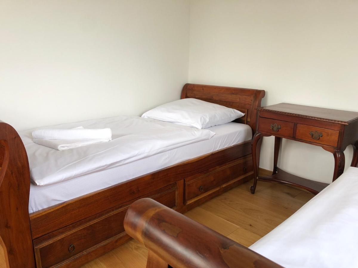 Dwor Gogolewo Nad Warta Bed & Breakfast Ksiaz Wielkopolski Екстериор снимка