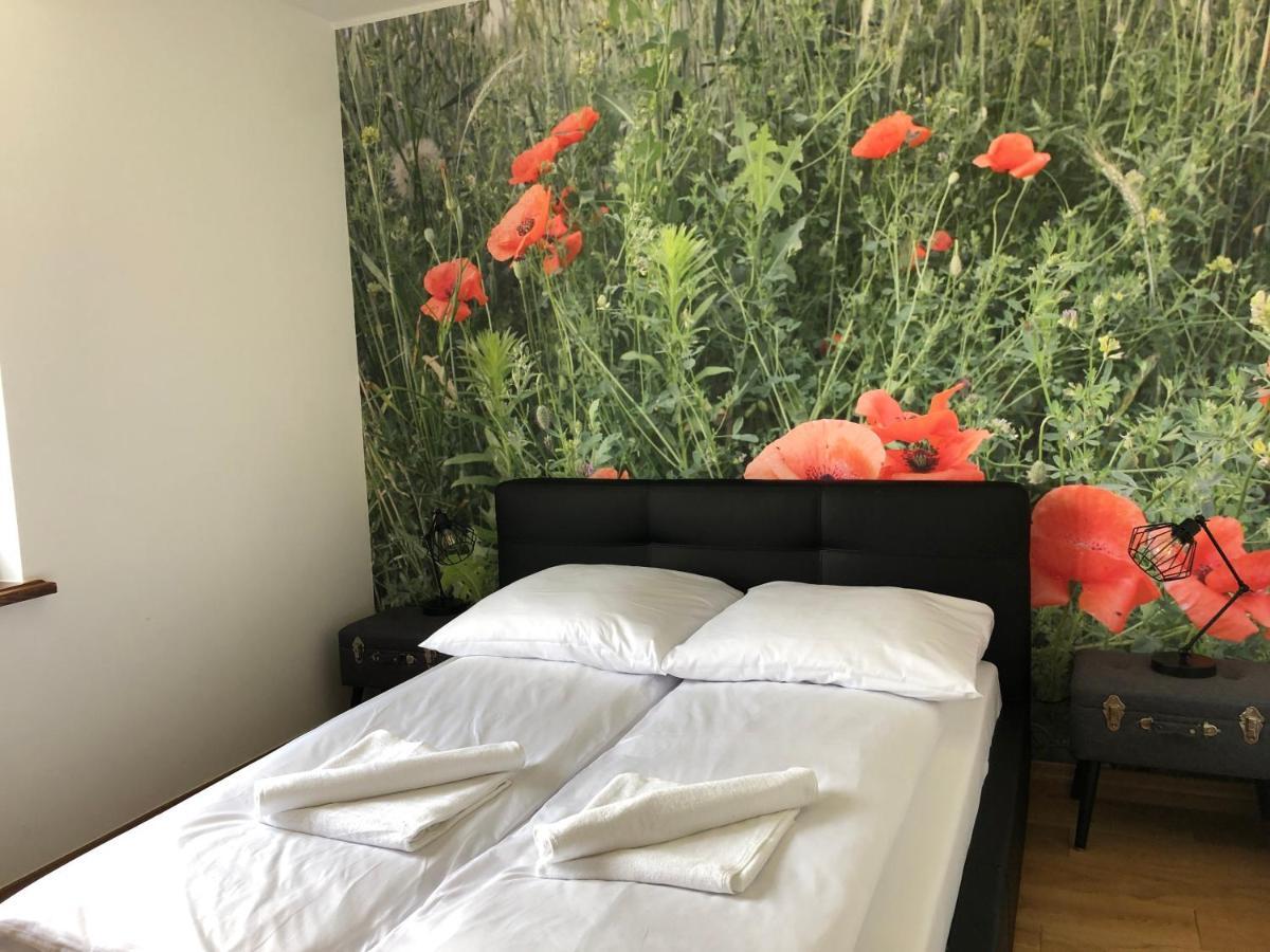 Dwor Gogolewo Nad Warta Bed & Breakfast Ksiaz Wielkopolski Екстериор снимка