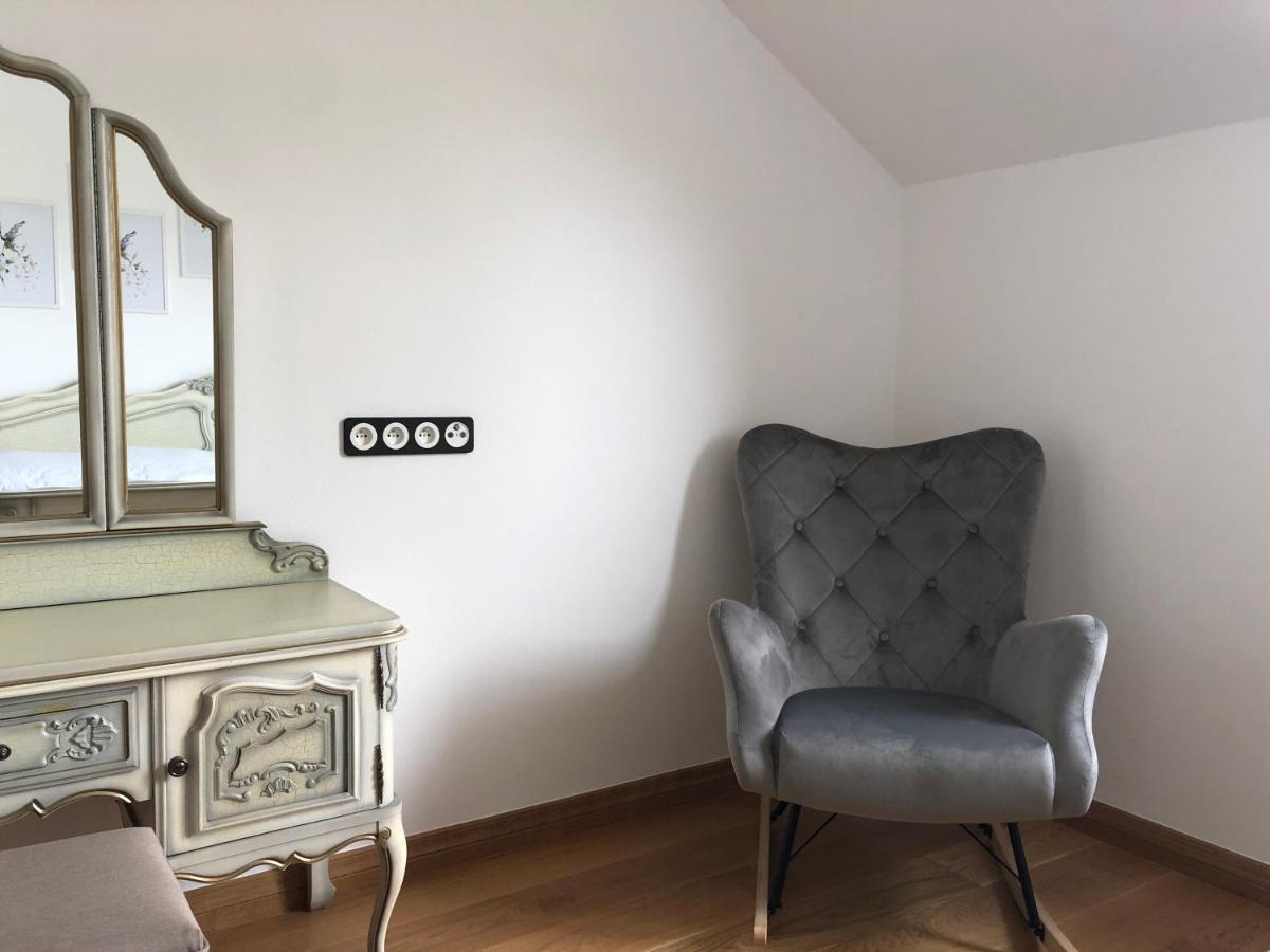 Dwor Gogolewo Nad Warta Bed & Breakfast Ksiaz Wielkopolski Екстериор снимка