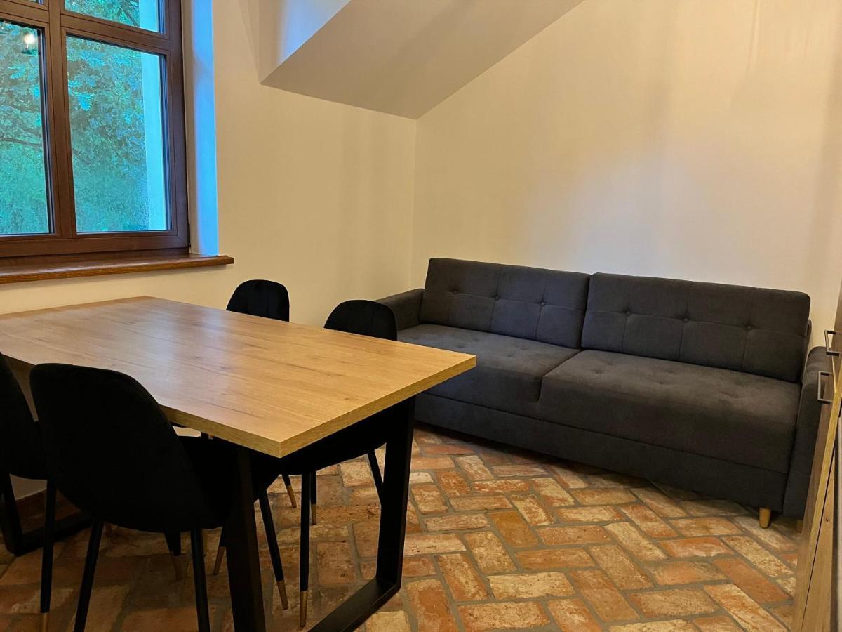 Dwor Gogolewo Nad Warta Bed & Breakfast Ksiaz Wielkopolski Екстериор снимка