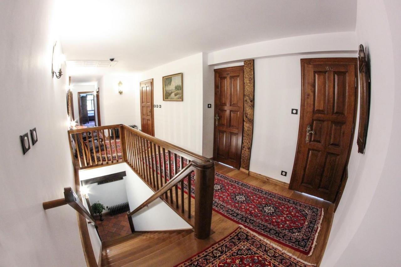 Dwor Gogolewo Nad Warta Bed & Breakfast Ksiaz Wielkopolski Екстериор снимка